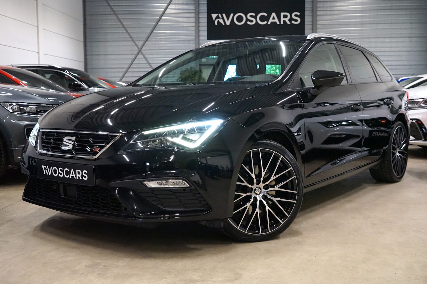Seat Leon ST - 1.8 TSI FR 179PK DSG * LED - 19" - ACC - Beats - DAB - App - Navi * - AutoWereld.nl