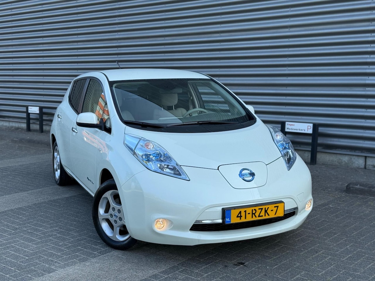 Nissan LEAF - Base 24 kWh (bj 2011) CAMERA|NAVI|1E EIGENAAR|BTW - AutoWereld.nl