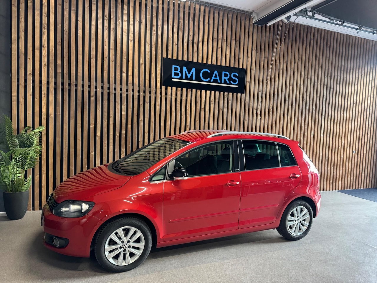 Volkswagen Golf Plus - 1.2 TSI Trendline AIRCO, TREKHAAK, Parkeersensor - AutoWereld.nl