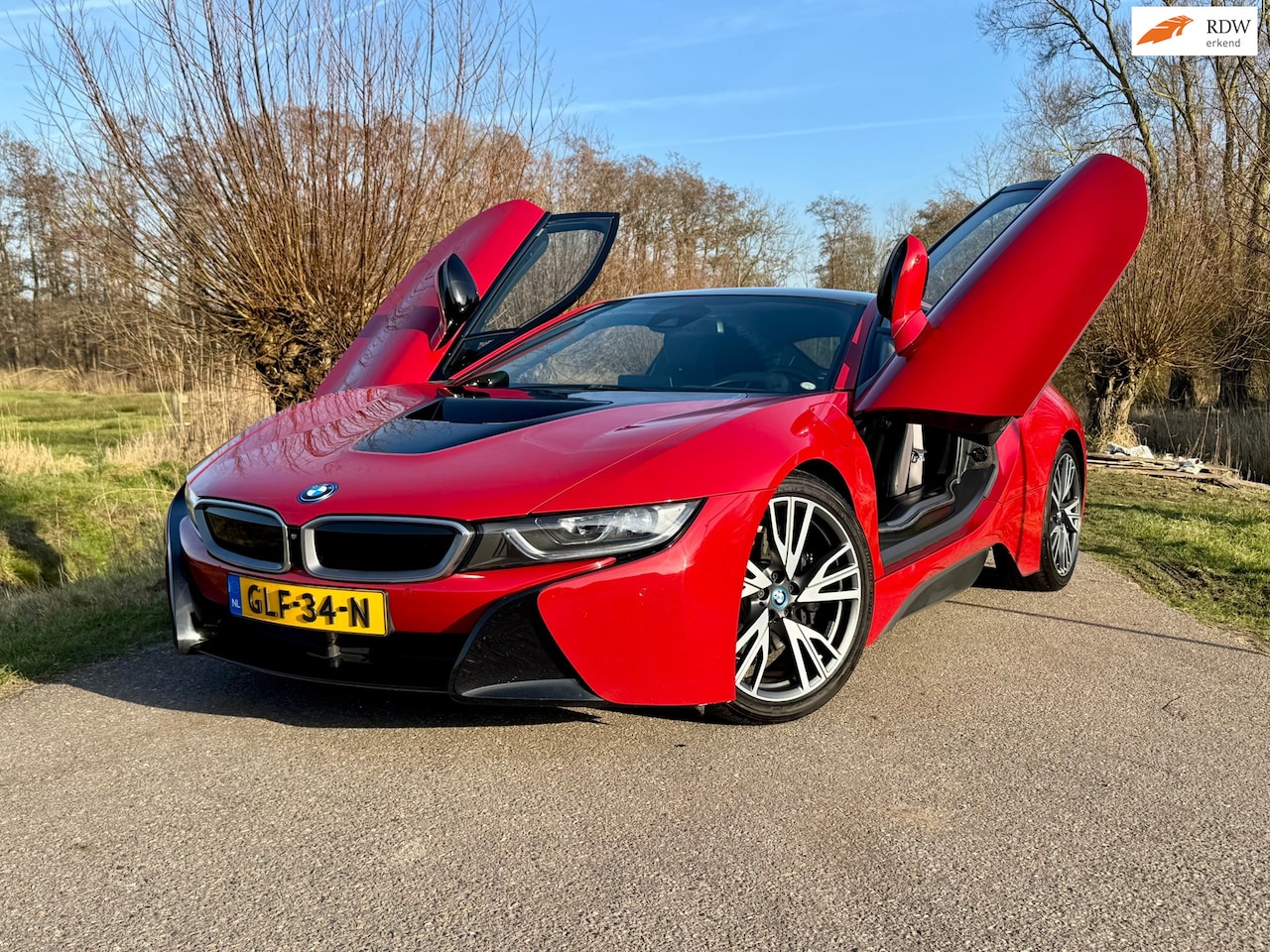 BMW i8 - 1.5 Protonic Red Edition / Hybrid / 334 PK / Camera / Automaat / Navigatie / Kuipstoelen l - AutoWereld.nl