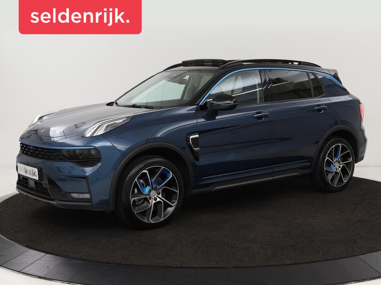 Lynk & Co 01 - 1.5 Plug In | Panoramadak | Infinity by Harman | 360 camera | Adaptive cruise | Stoelverwa - AutoWereld.nl