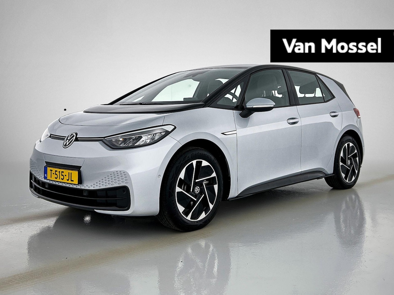 Volkswagen ID.3 - Pure 45 kWh | Navigatie | Camera | parkeersensoren voor/achter | Stoel/stuur verwarming | - AutoWereld.nl