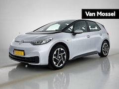 Volkswagen ID.3 - Pure 45 kWh | Navigatie | Camera | parkeersensoren voor/achter | Stoel/stuur verwarming |