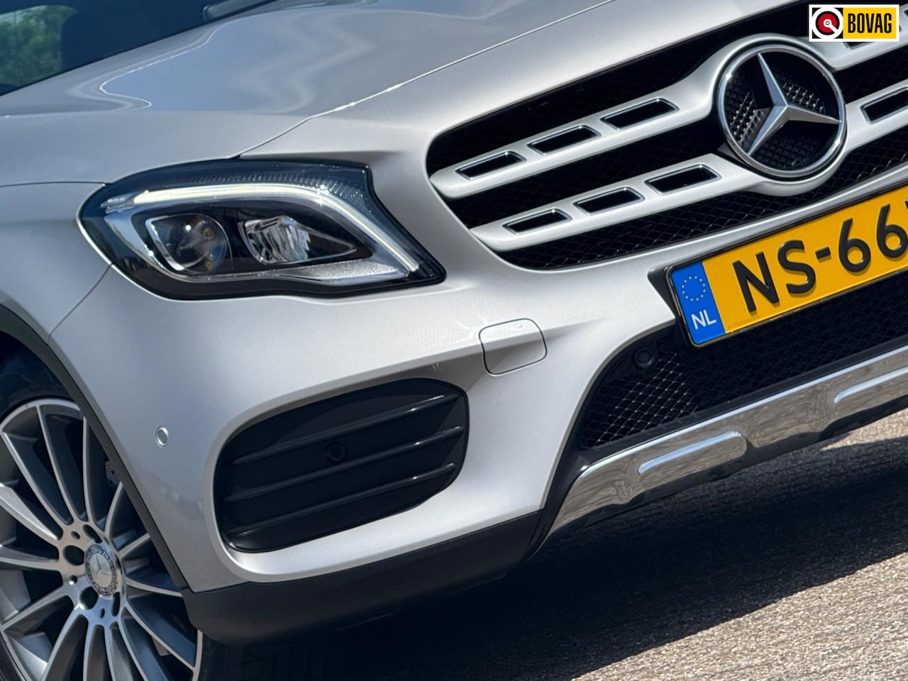Mercedes-Benz GLA-Klasse - 180 Premium AMG WhiteArt - Iridium Silver - Nieuwstaat - AutoWereld.nl