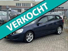 Volvo V60 - 1.6 T4 Kinetic 180PK AUTOMAAT Navi l Cruise l LED l Airco ECC 2e eigenaar l NL AUTO DEALER