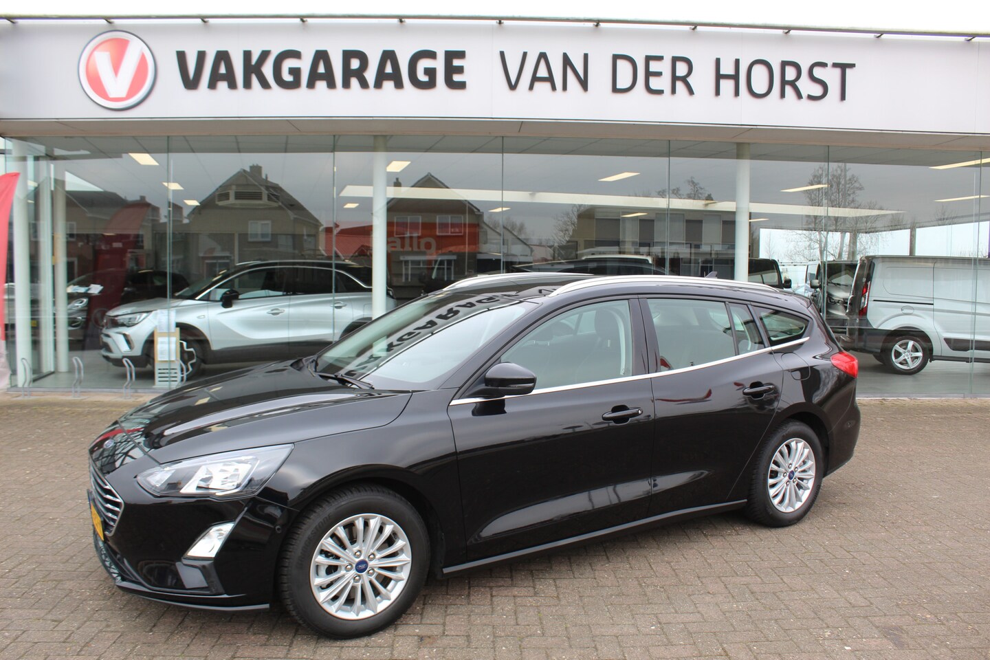 Ford Focus Wagon - 1.0-125pk EcoBoost Mild-hybrid Titanium. Mooie, ruime, luxe en comfortabele Ford Focus wag - AutoWereld.nl