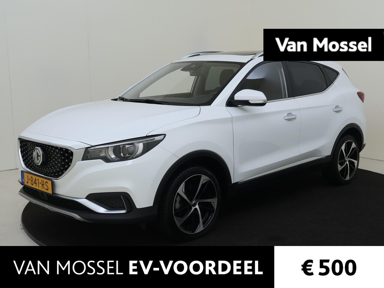 MG ZS - Luxury 45 kWh | Navi | 18" Velgen | Panoramdak | Leder | Apple CarPlay | Camera | Stoelver - AutoWereld.nl