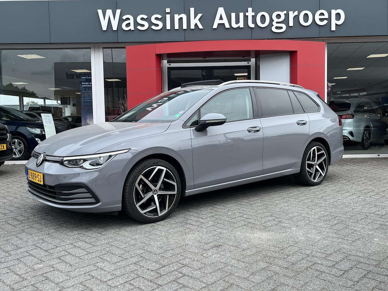 Volkswagen Golf Variant - 1.0 eTSI 110pk DSG-7 Life | Ergonomische bestuurdersstoel (ErgoActive) elektrisch | Naviga - AutoWereld.nl