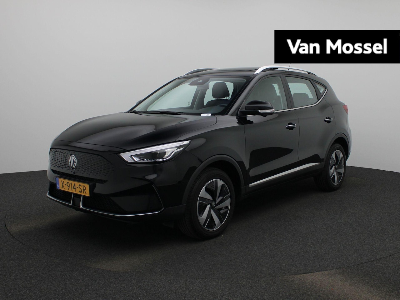 MG ZS - EV Long Range Luxury 70 kWh | LEDER | PANORAMADAK | LED | CAMERA - AutoWereld.nl