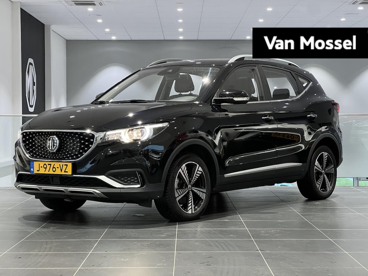 MG ZS - Luxury 45 kWh | 1e-Eigenaar | Leder | Navi | Panoramadak | Apple CarPlay | Camera | - AutoWereld.nl