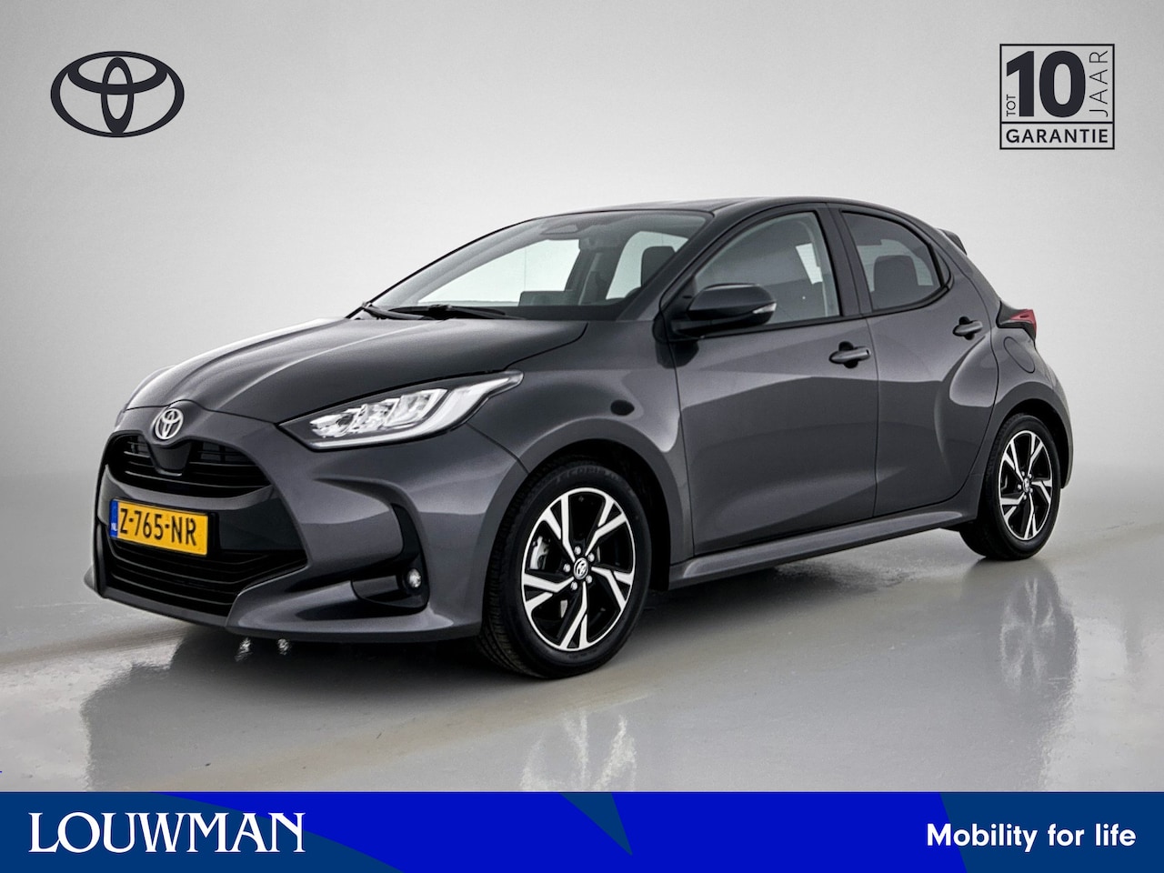 Toyota Yaris - 1.5 Hybrid 115 First Edition | Navigatie | Parkeercamera | Keyless Entry/Start | Apple Car - AutoWereld.nl