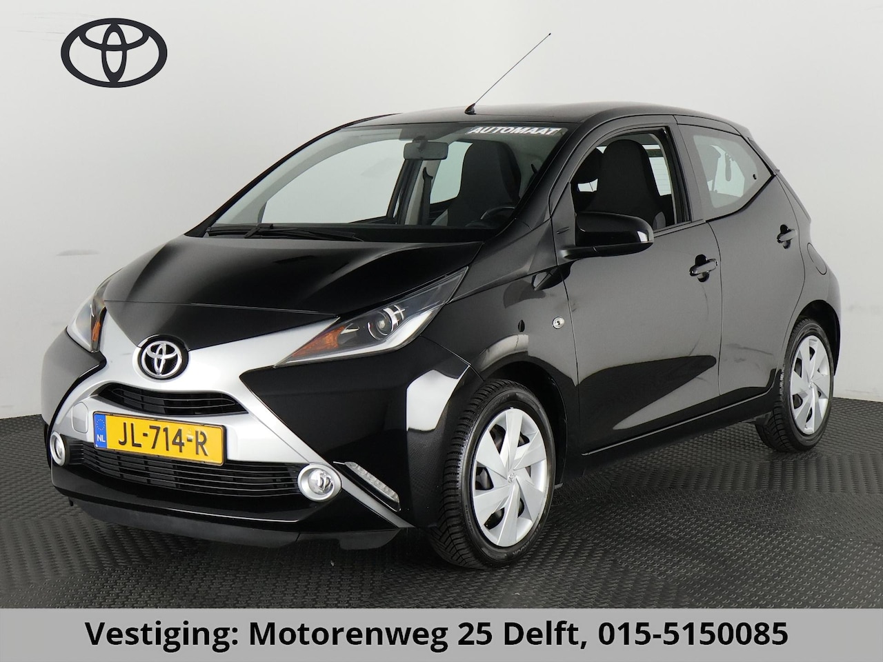 Toyota Aygo - 1.0 X-PLAY AUTOMAAT.2e EIG. GARANTIE 2026 100% ONDERHOUDEN. AIRCO . CAMERA . BLUETOOTH. - AutoWereld.nl