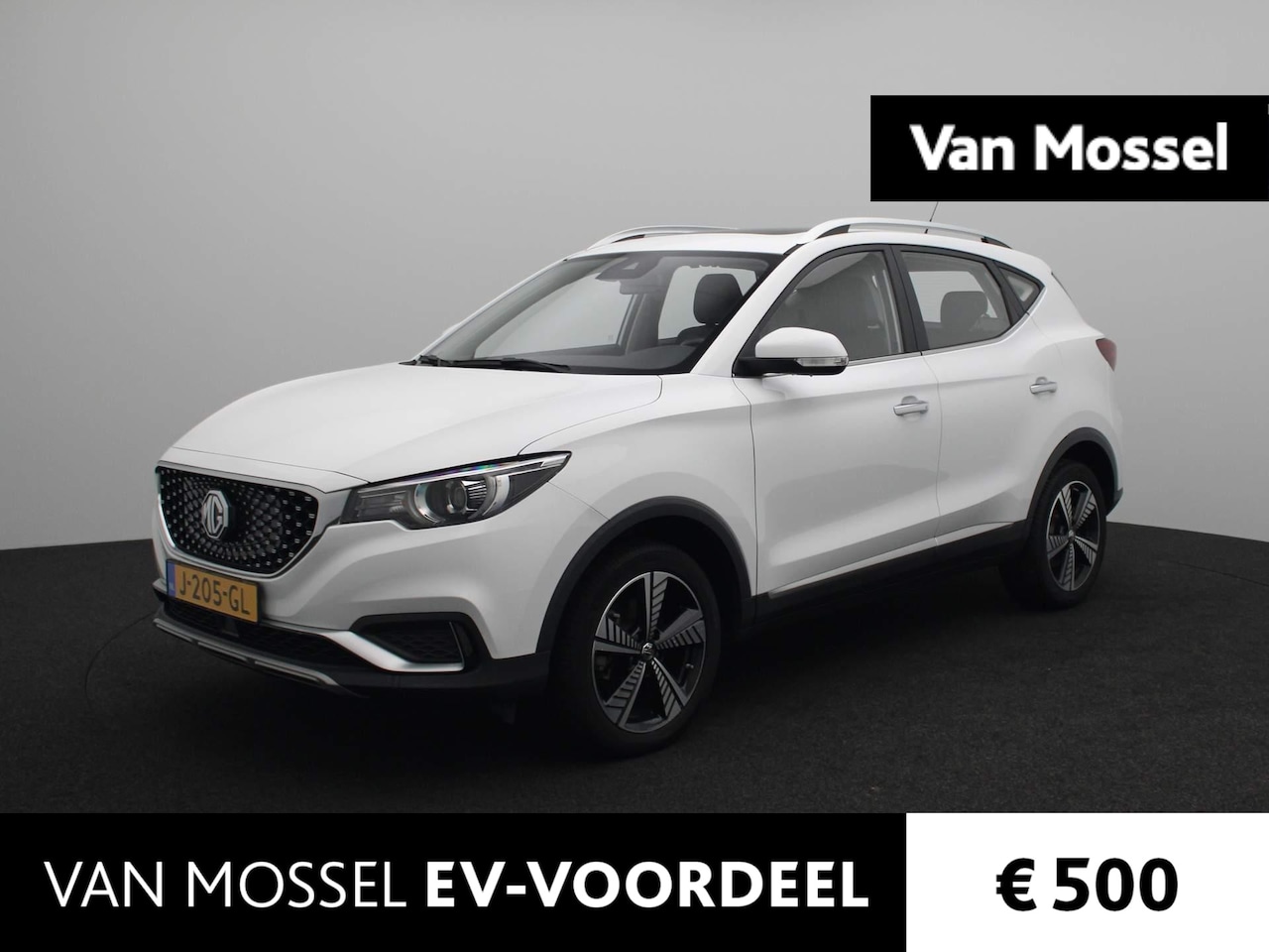 MG ZS - Luxury 45 kWh | 1e-Eigenaar | Navi | Panoramadak | Leder | Camera | Apple CarPlay | - AutoWereld.nl