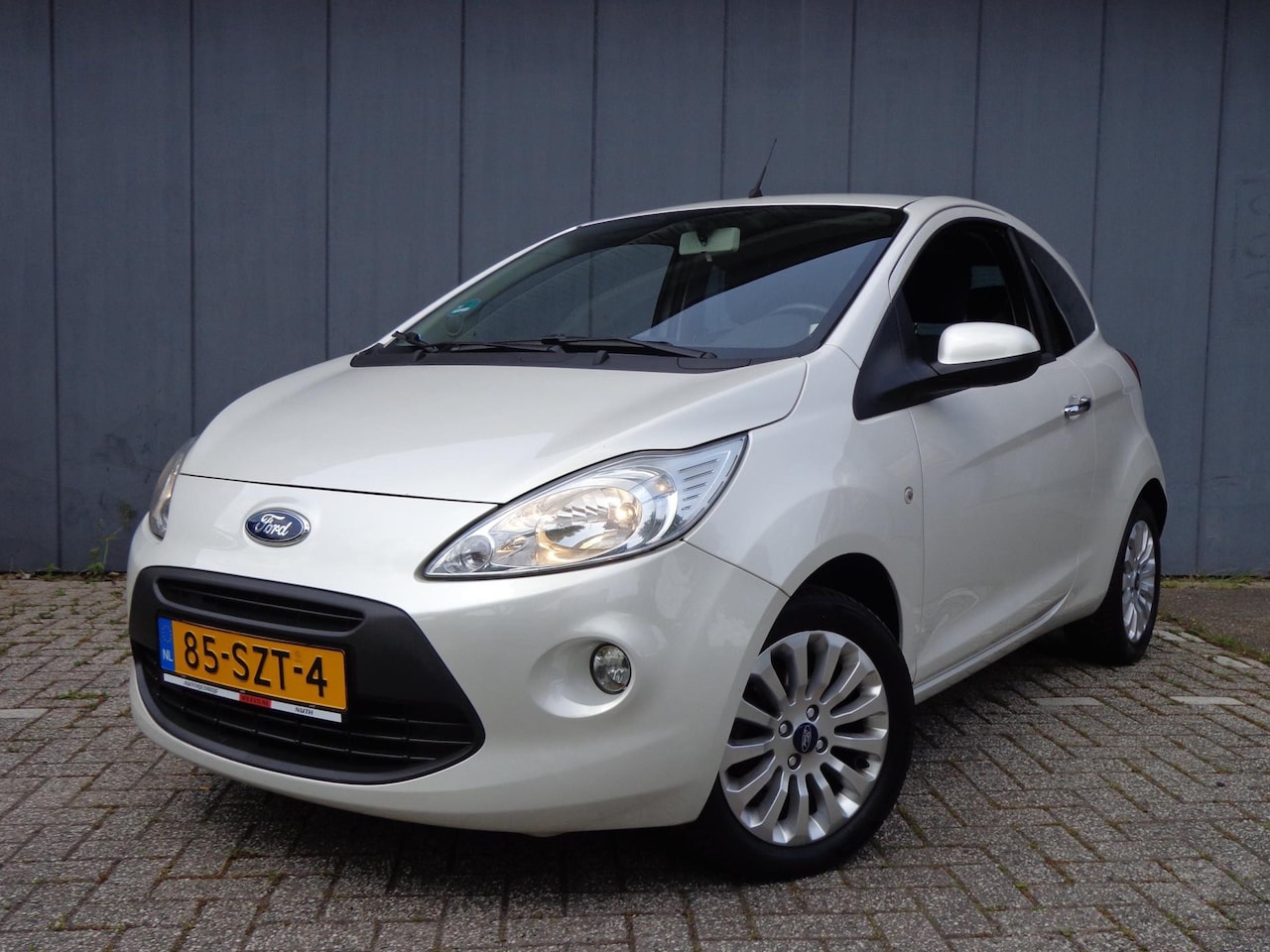 Ford Ka - 1.2i Titanium Luxe Uitv. Vol.Onderhoudsboekje. - AutoWereld.nl