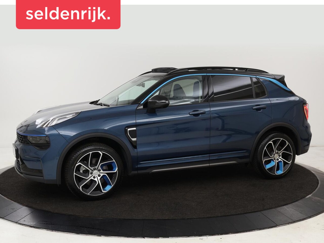 Lynk & Co 01 - 1.5 Plug In | Panoramadak | Infinity by Harman | 360 camera | Adaptive cruise | Stoelverwa - AutoWereld.nl