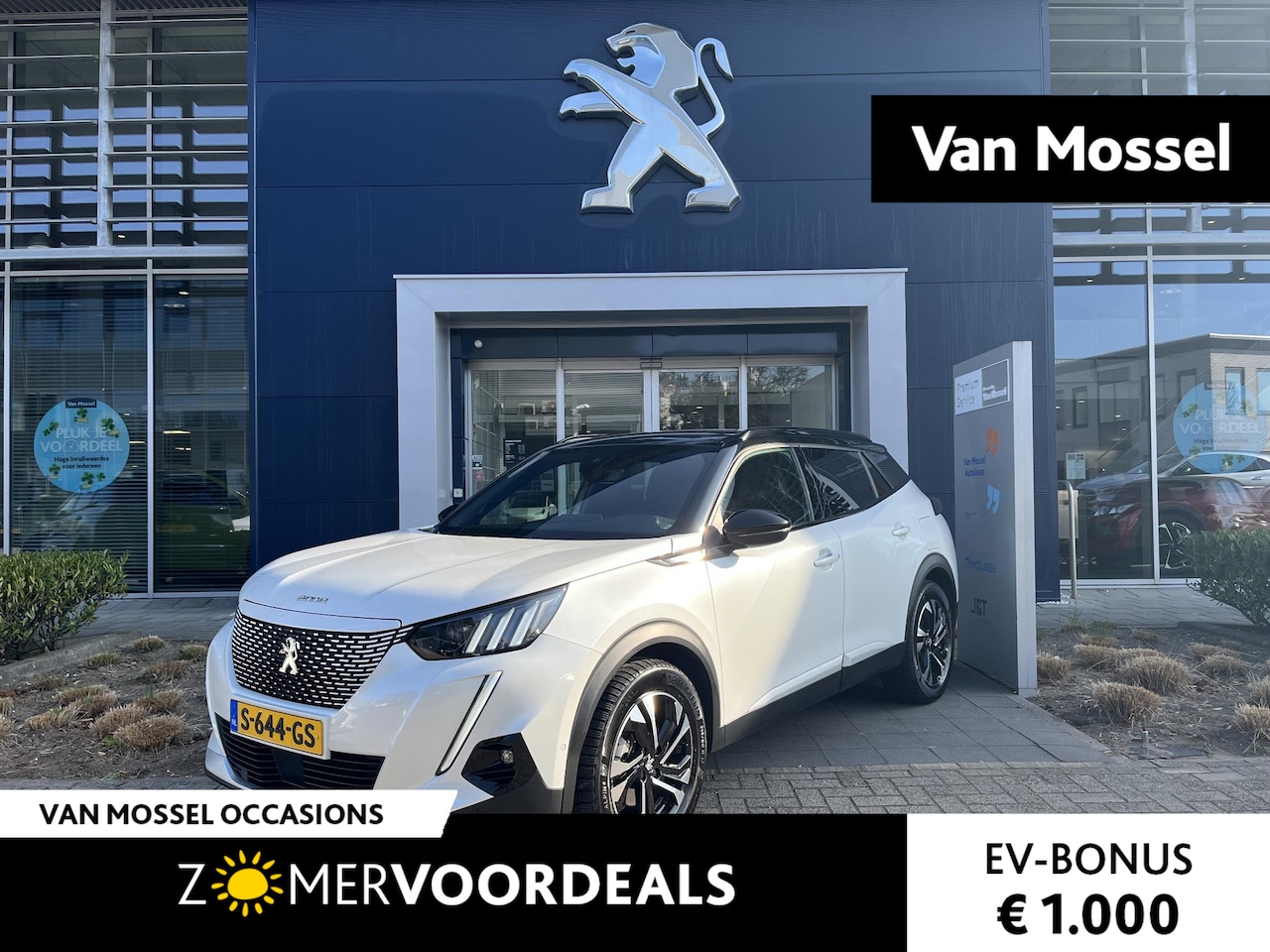 Peugeot e-2008 - EV GT 50 kWh | Panoramisch schuifdak | Navigatie | Camera | Zeer compleet! - AutoWereld.nl
