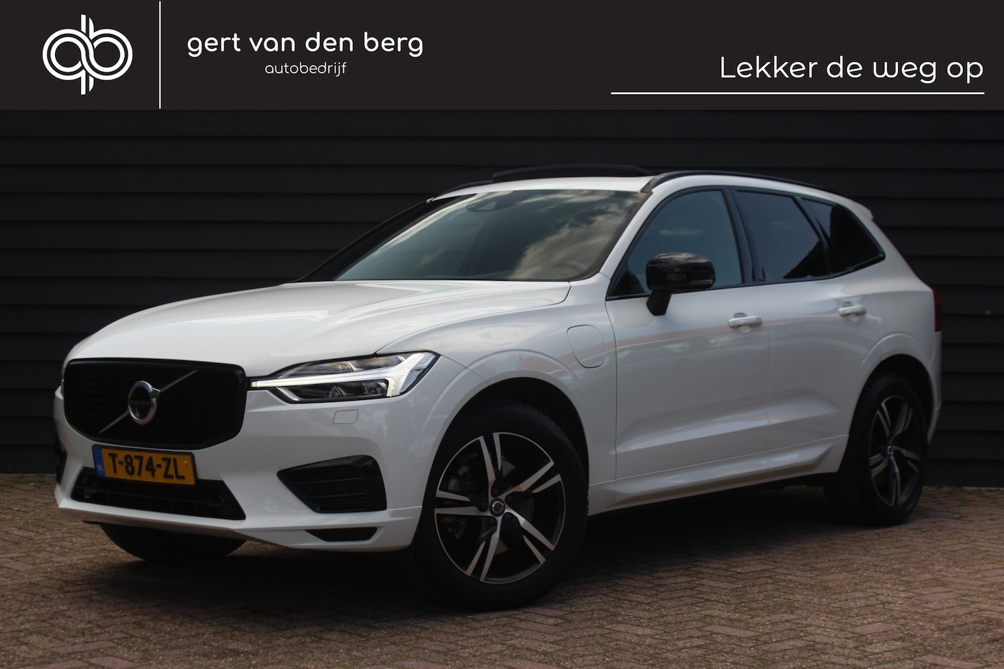 Volvo XC60 - 2.0 Recharge T8 AWD Inscription - PANODAK - TREKHAAk - CAMERA - H&K - CARPLAY - - AutoWereld.nl