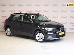 Volkswagen T-Roc - 1.5 TSI Style NL auto, acc, appconnect, trekhaak
