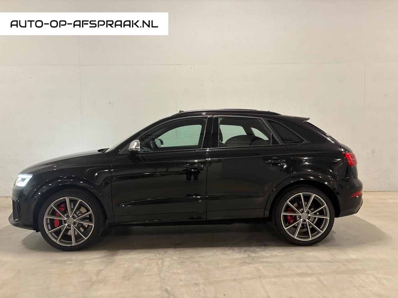 Audi RSQ3 - 2.5 TFSI quattro S-Line Pano Automaat Leer Carbon - AutoWereld.nl