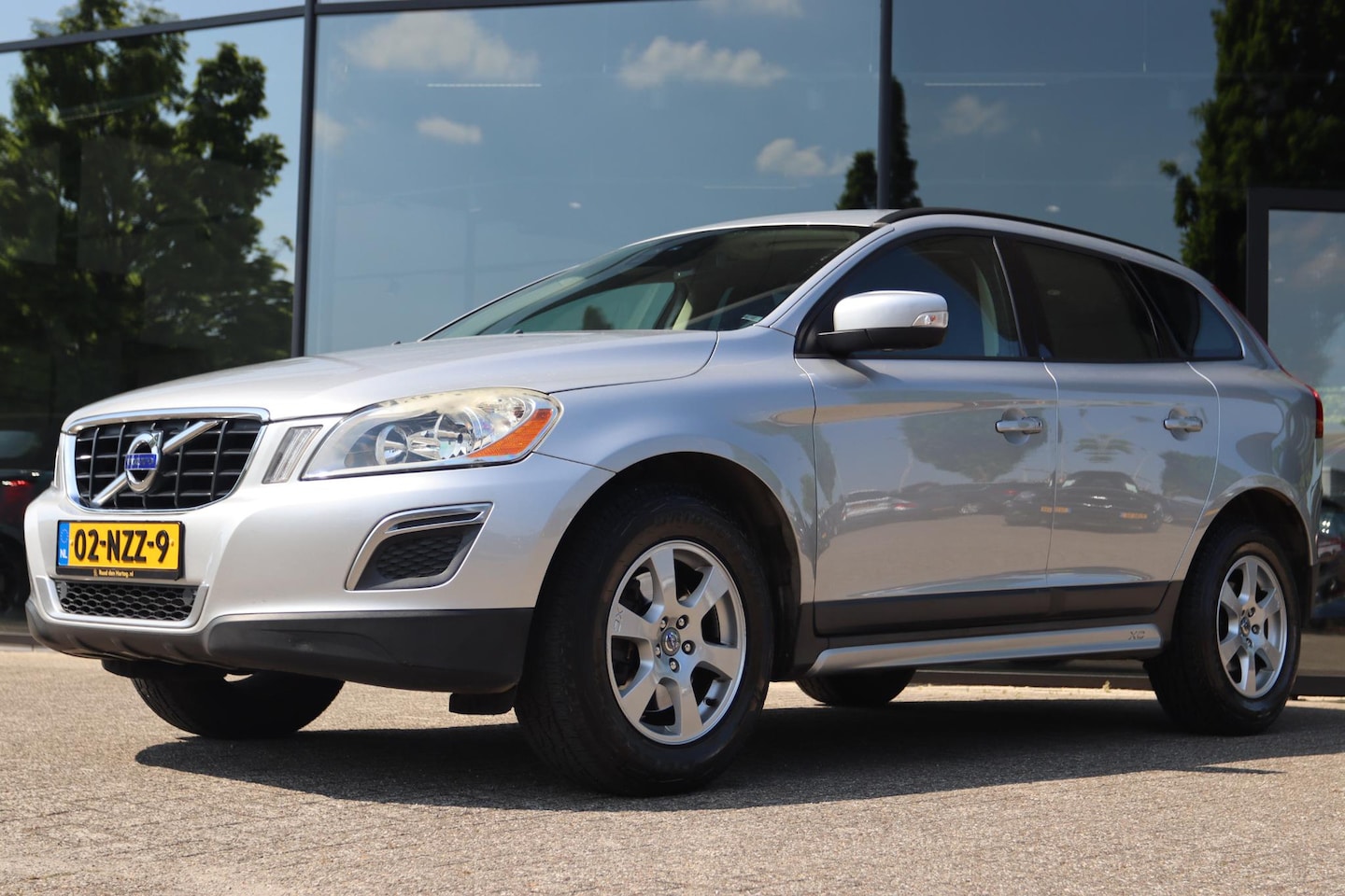 Volvo XC60 - 2.0T AUT. KINETIC | ORIG NL | NAVI | CRUISE | CLIMATE | PDC | BLUETOOTH - AutoWereld.nl