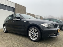 BMW 1-serie - 116i Executive NAP APK Airco Elektrische pakket LM Velgen