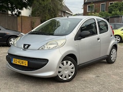Peugeot 107 - 1.0-12V XR
