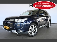 Mitsubishi Outlander - 2.0 Intense+ 7 Persoons Automaat Clima Navigatie Goed Onderhouden Inruil Mogelijk