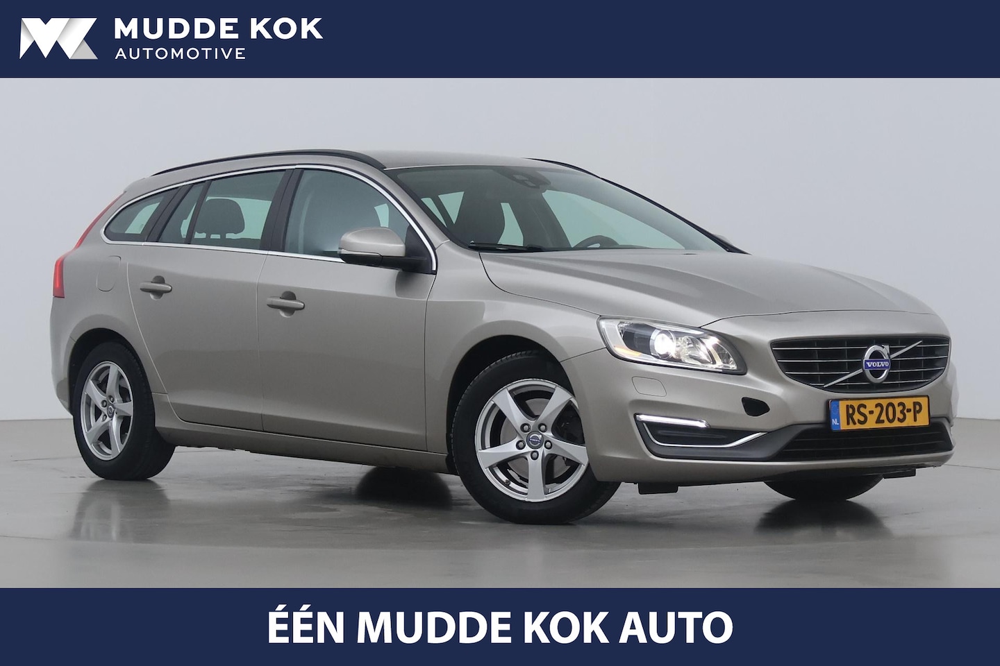 Volvo V60 - 2.0T Momentum | Bi-Fuel | Automaat | Trekhaak | Stoelverwarming | Cruise Control - AutoWereld.nl