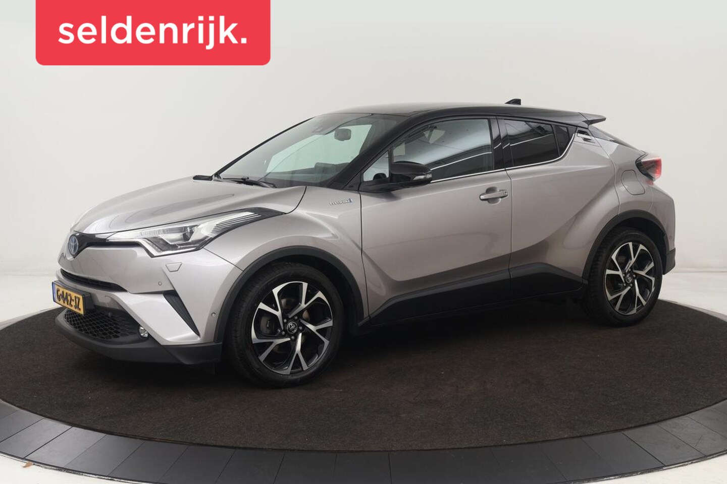 Toyota C-HR - 1.8 Hybrid Dynamic | Stoel & stuurverwarming | Adaptive cruise | Camera | Navigatie | Clim - AutoWereld.nl