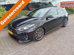Kia Cee'd - Ceed GT 1.6T-GDi 204PK AUTOMAAT | Clima | Panoramadak | JBL | 18" LMV | Leer/Alcantara