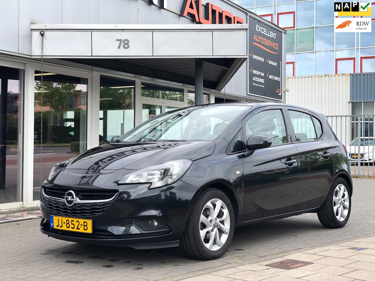 Opel Corsa - 1.4 Edition - 5 Deurs - Airco - AutoWereld.nl
