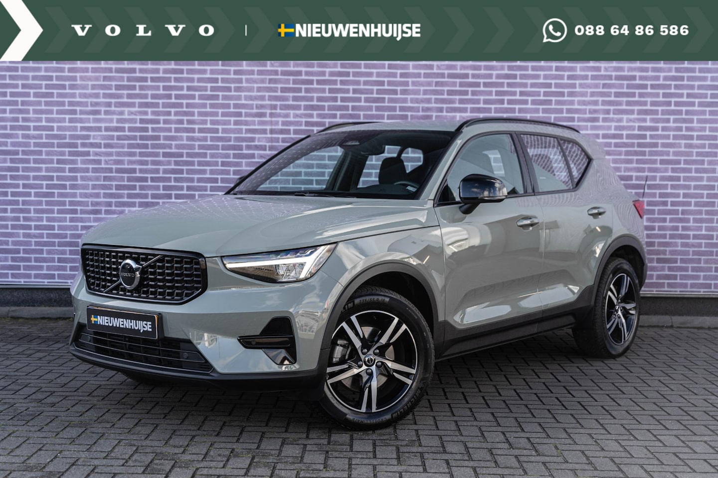 Volvo XC40 - B4 Plus Dark | Google Maps | Trekhaak | Verwarmbare voorruit | Geheugen best. stoel | Adap - AutoWereld.nl