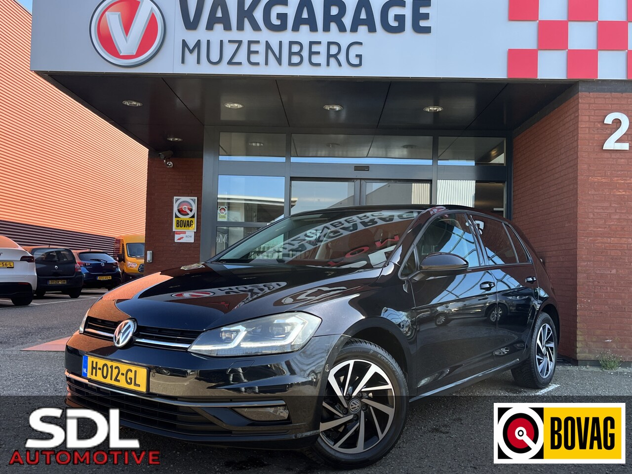 Volkswagen Golf - 1.0 TSI Highline // FULL LED // NAVI // PDC // CLIMA // LAGE KM-STAND!!! - AutoWereld.nl