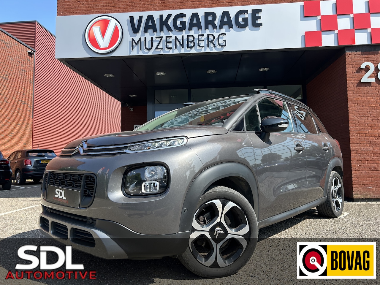 Citroën C3 Aircross - 1.2 PureTech Shine // LED // NAVI + CARPLAY // LEDER // PANO/SCHUIFKANTELDAK // CLIMA // K - AutoWereld.nl
