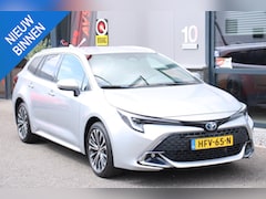 Toyota Corolla - Hybrid 140PK TEAM D (10 JAAR GARANTIE*)FACE-LIFT, 18DKM, GROOT SCHERM, WINTERPAKKET, LED
