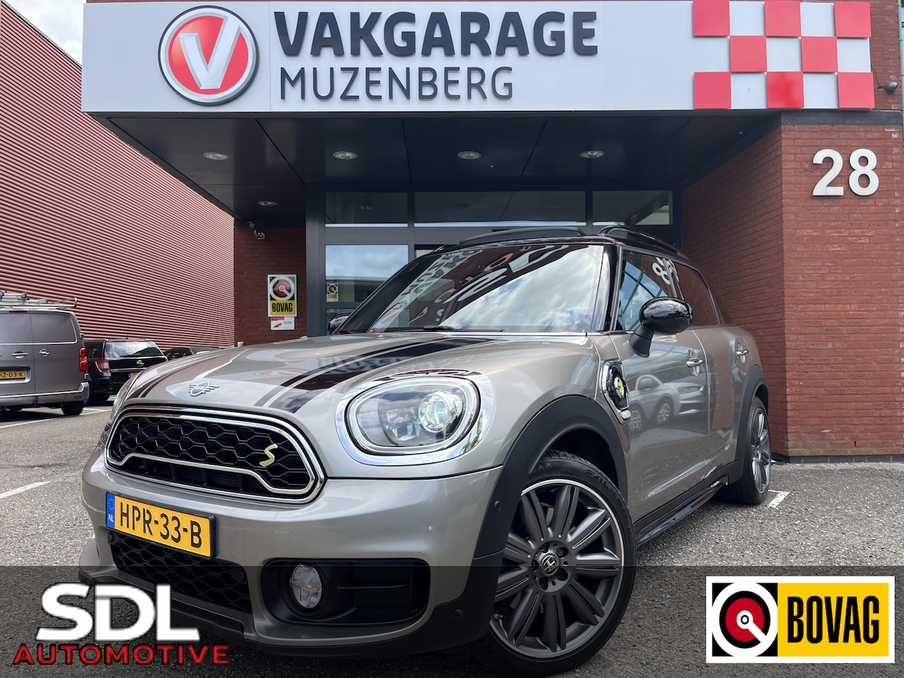 MINI Countryman - Mini 2.0 Cooper S E ALL4 // HARMAN / KARDON AUDIO // NAVI // CAMERA // PANO/SCHUIFKANTELDA - AutoWereld.nl