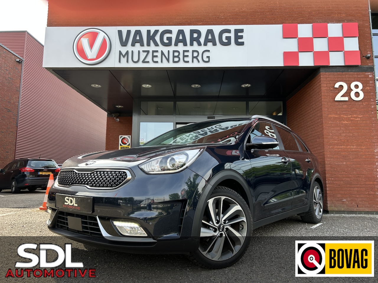 Kia Niro - 1.6 GDi Hybrid DynamicPlusLine // NAVI + CARPLAY // CLIMA // KEYLESS // CAMERA // ADAPTIV - AutoWereld.nl