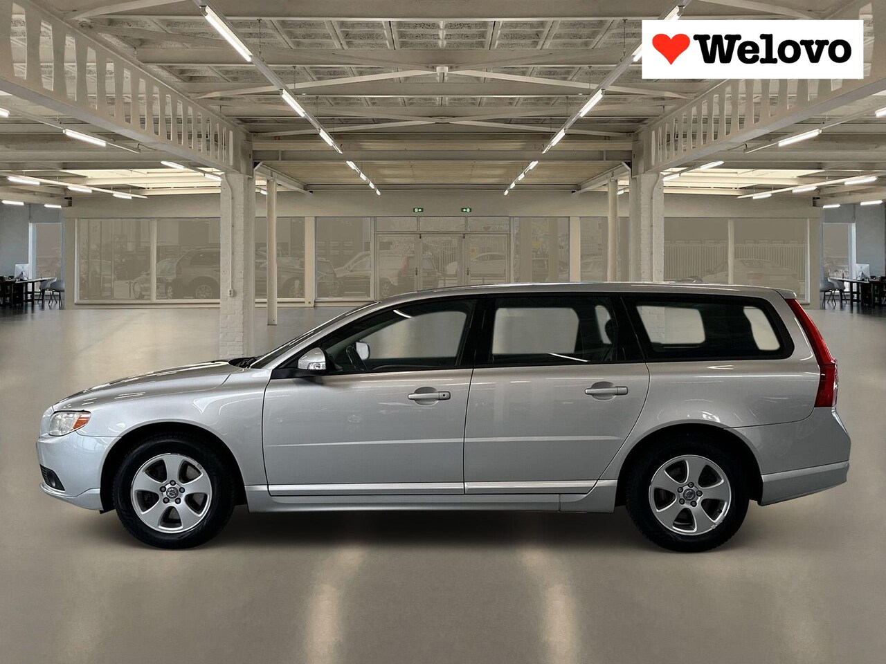 Volvo V70 - 3.2 Momentum Rijklaar+garantie, Dealer onderhoud, leder int, trekhaak... - AutoWereld.nl