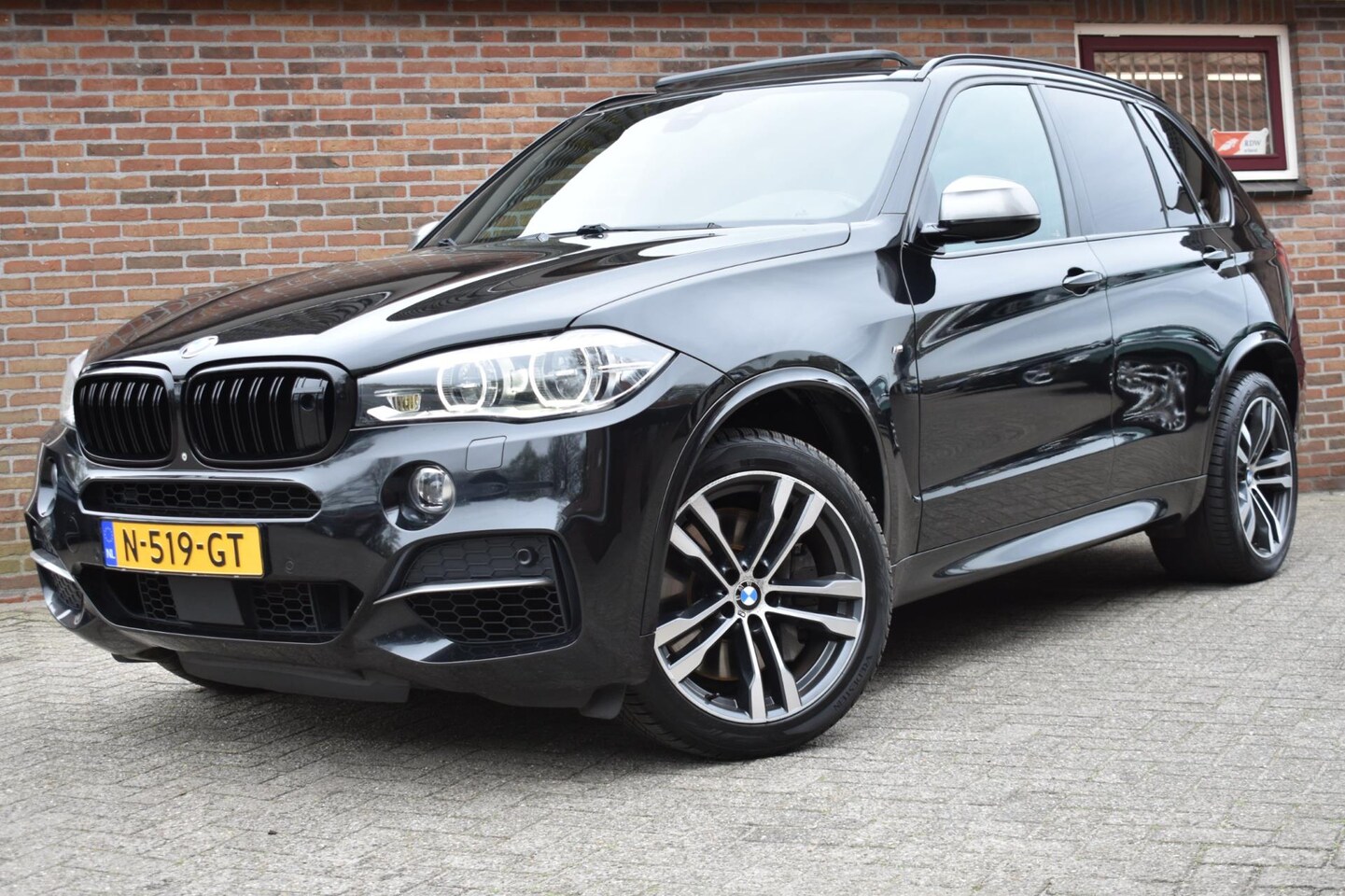 BMW X5 - M50d '14 LED Pano Clima Leder Navi Inruil mogelijk - AutoWereld.nl