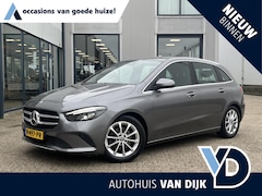 Mercedes-Benz B-klasse - 180 Launch Edition | NL Auto/2e Eig./Navi/Clima/Cruise/17"/Trekhaak/Apple CarPlay-Android