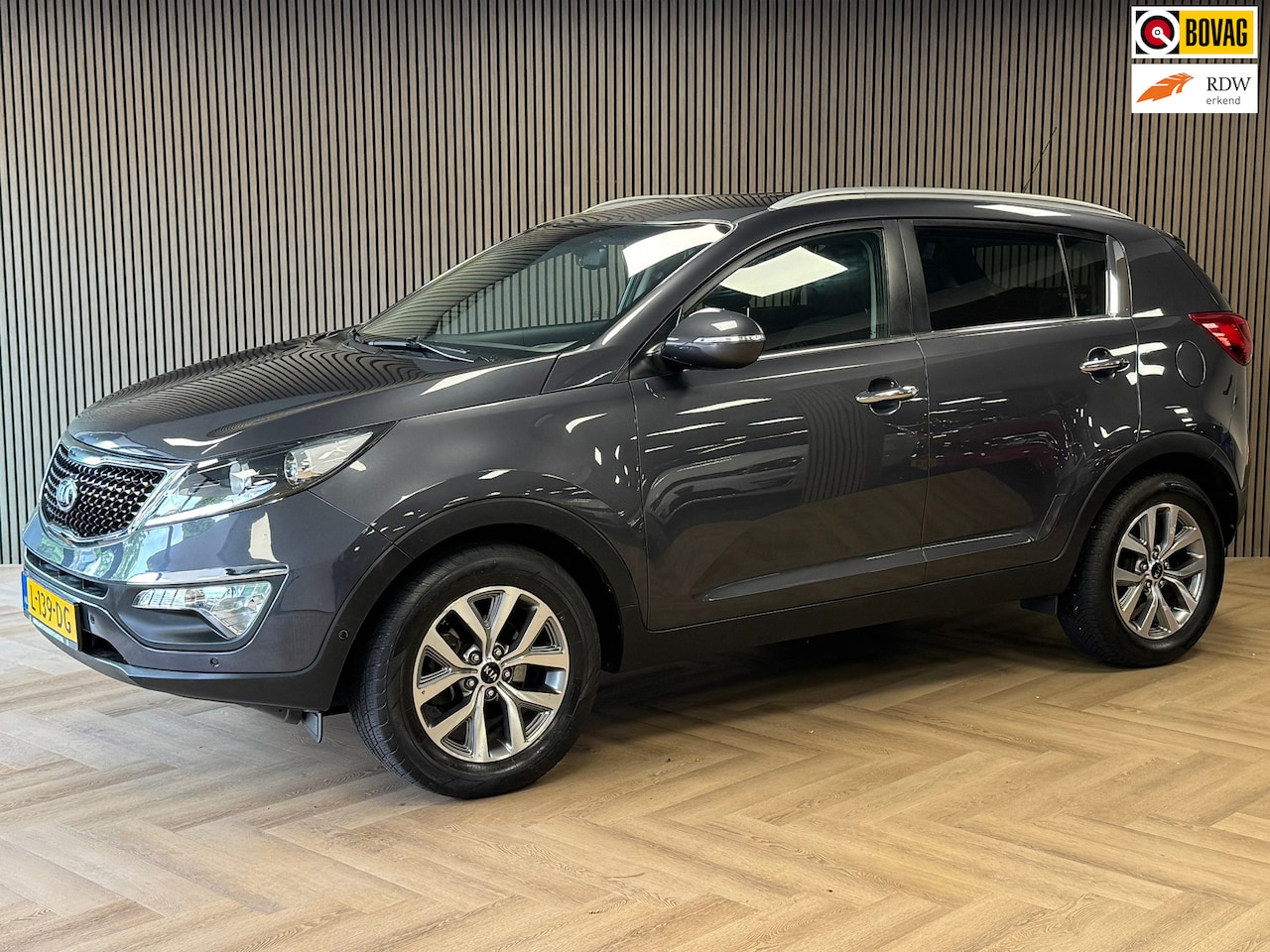 Kia Sportage - 1.6 GDI ComfortLine CAMERA AIRCO PDC CRUISE USB STOEL/STUURVERWARMING - AutoWereld.nl