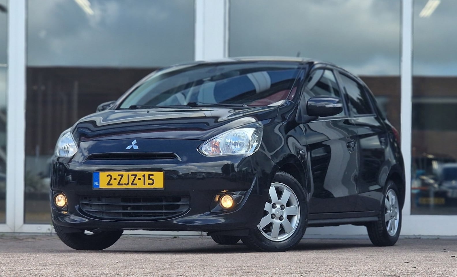 Mitsubishi Space Star - 1.0i 12V Intense 1e Eigenaar Clima Mooi! - AutoWereld.nl