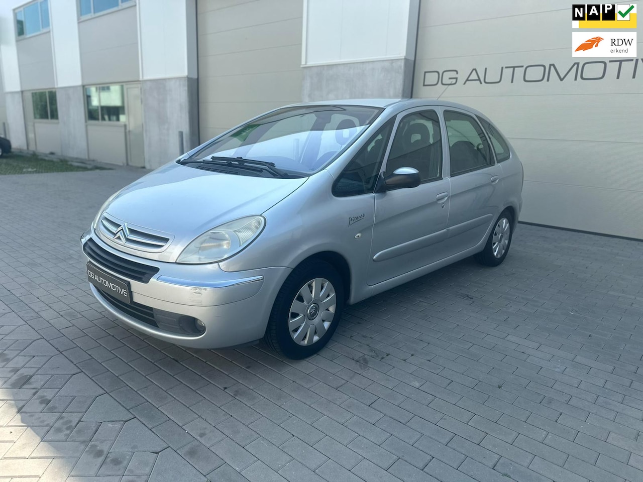 Citroën Xsara Picasso - 2.0i-16V Attraction AUTOMAAT AIRCO ELEKTRISCHE RAMEN - AutoWereld.nl