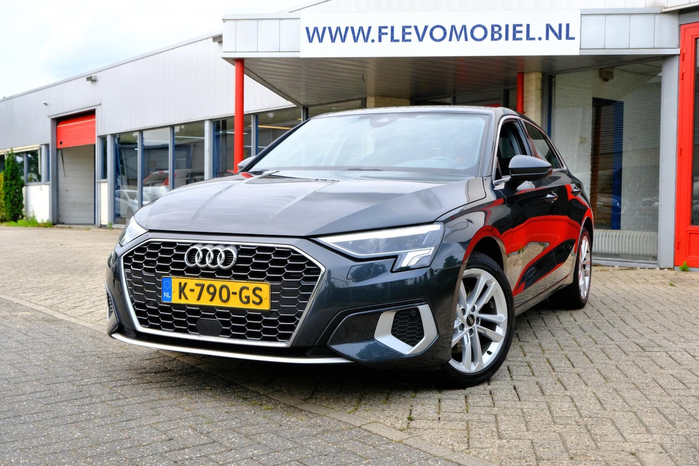 Audi A3 Sportback - 30 TFSI Business edition Navi|Virtual Displ|Clima|LMV|Sportstoelen - AutoWereld.nl