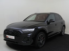 Audi Q5 - 55 TFSI e S edition Competition | Panoramadak | Trekhaak | Lederen bekleding 'Valcona' | B
