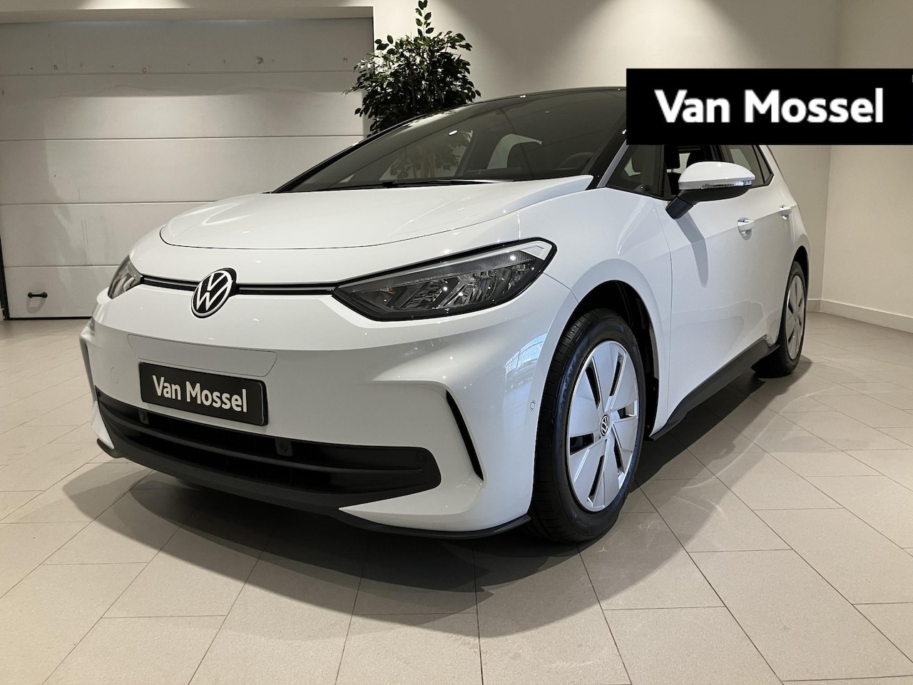Volkswagen ID.3 - Pure Oranje Edition 52 kWh 170 PK | Apple Carplay | Steunhaak | Stoelverwarming | Achterui - AutoWereld.nl