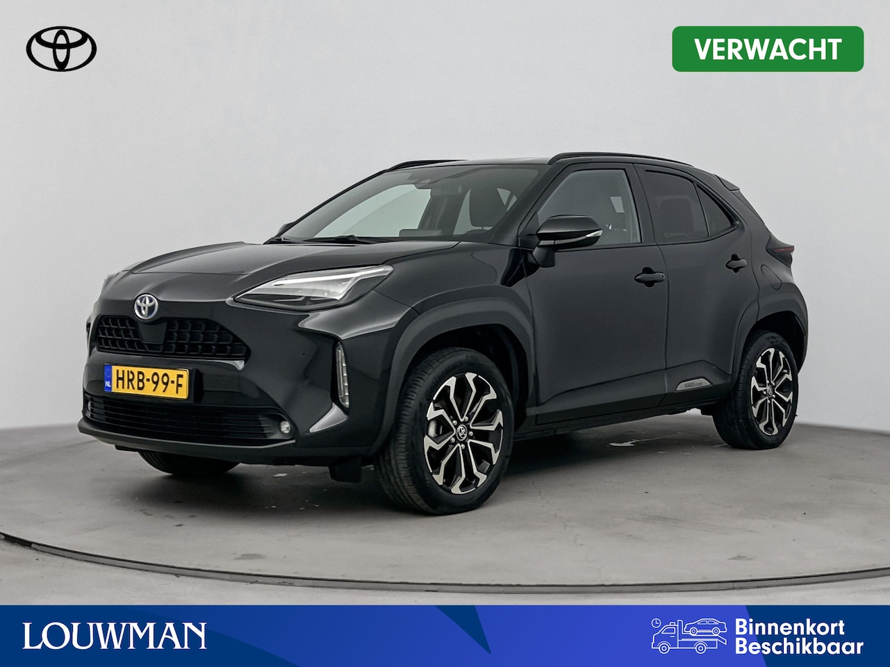 Toyota Yaris Cross - 1.5 Hybrid Dynamic 27-5 leseman aangemeld op te halen bij de handelaar - AutoWereld.nl