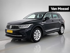 Volkswagen Tiguan - 1.5 TSI Life Business | Automaat | Trekhaak | Digital Cockpit PRO | Navigatie | Stoel en S