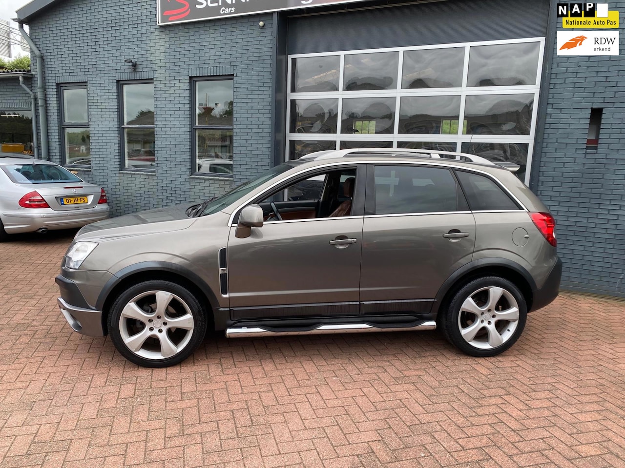Opel Antara - 2.4-16V - 4x4 - Sport Pakket - Leer - 20 inch - AutoWereld.nl
