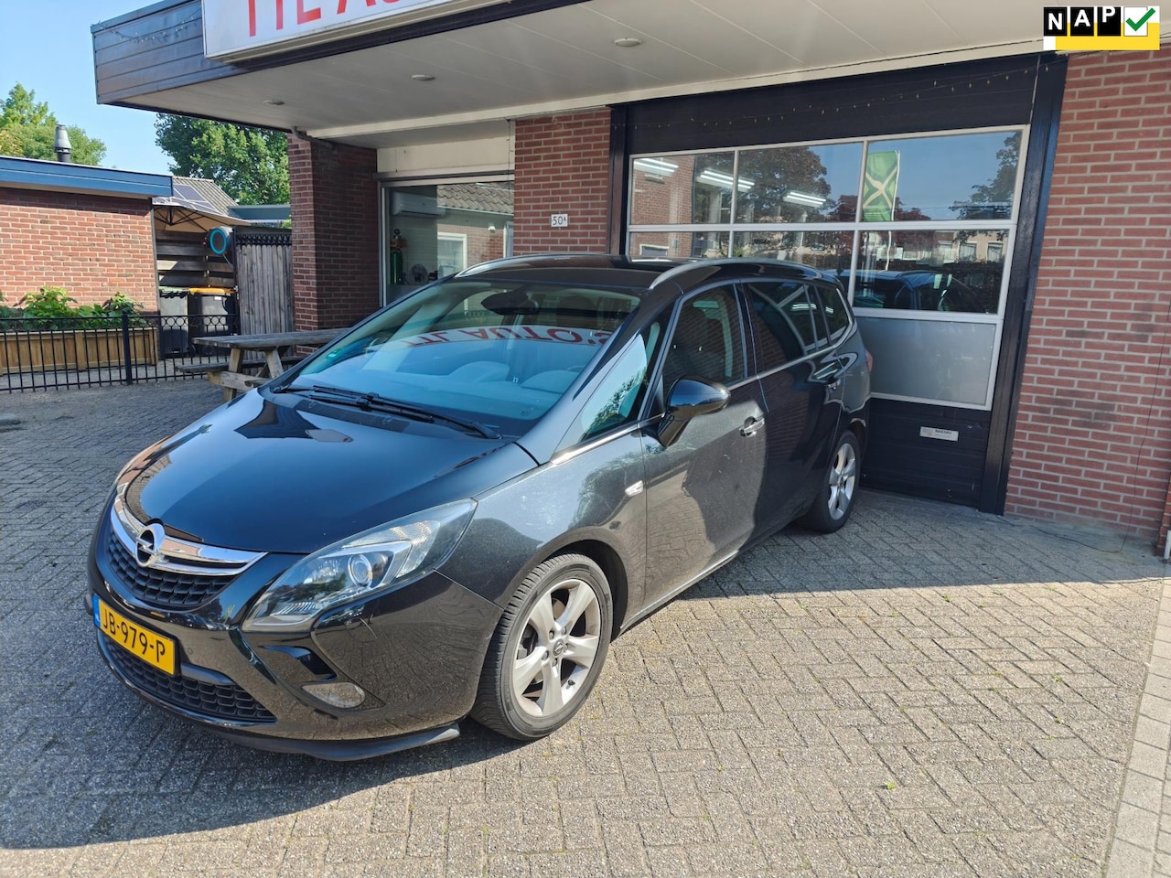 Opel Zafira Tourer - 1.4 Cosmo 1.4 Cosmo, 7 Persoons, Navi, Clima, Cruise, PDC, , Dealer ond, NAP - AutoWereld.nl